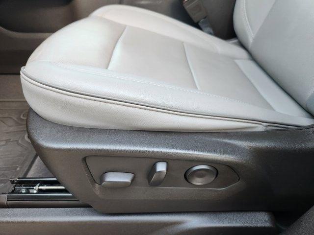 GMC Yukon SLT 2WD 2024