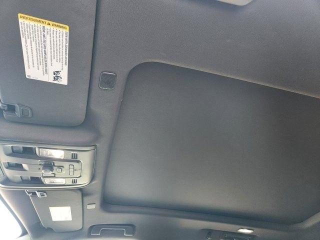 GMC Yukon SLT 2WD 2024