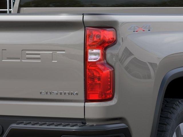 Chevrolet Silverado 2500HD Custom Crew Cab Long Box 4WD 2026