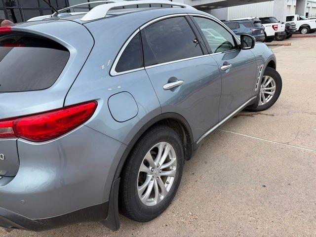 Infiniti QX70 Base AWD 2017