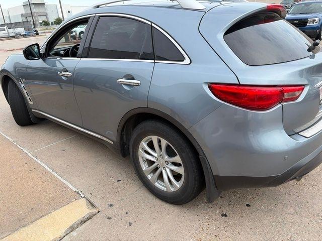 Infiniti QX70 Base AWD 2017