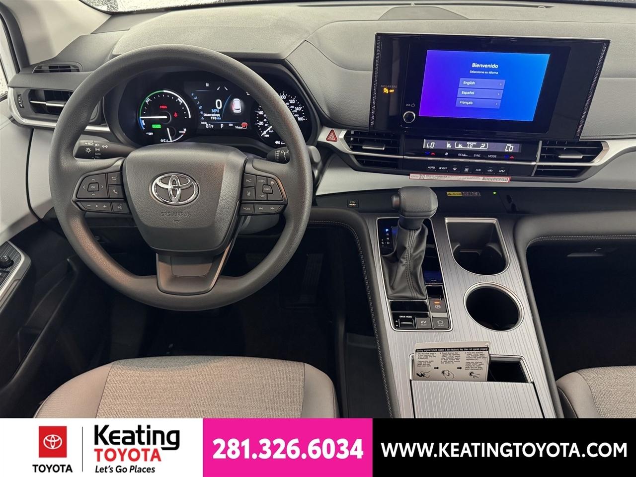 Toyota Sienna LE 8-Passenger 2026
