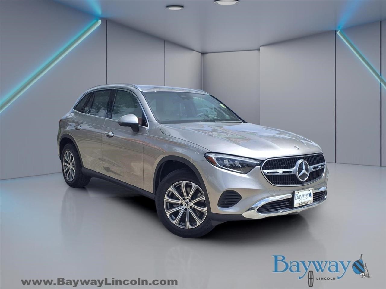 Mercedes-Benz GLC-Class GLC300 2024