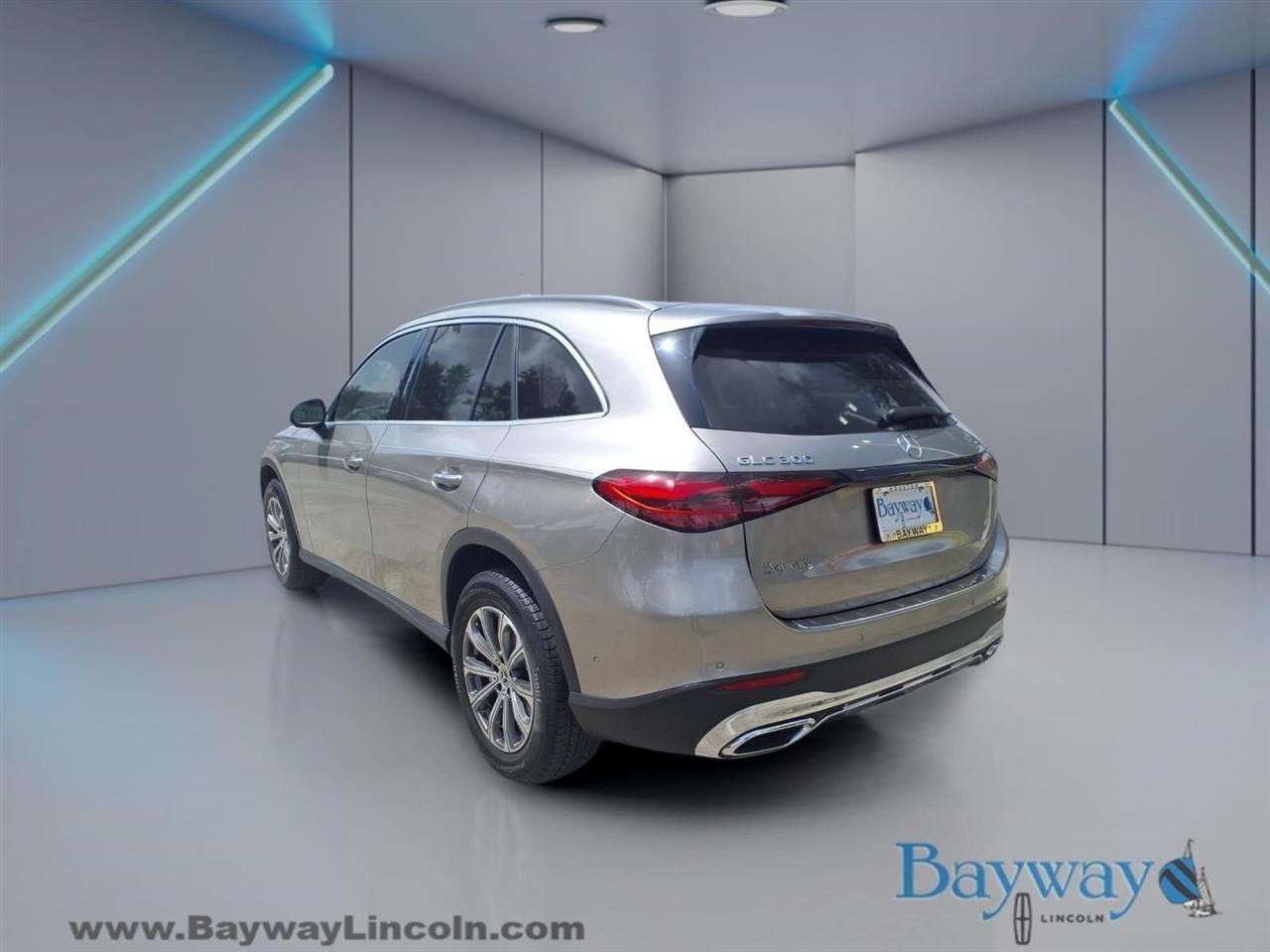 Mercedes-Benz GLC-Class GLC300 2024
