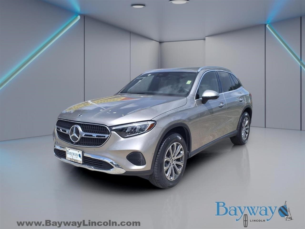 Mercedes-Benz GLC-Class GLC300 2024