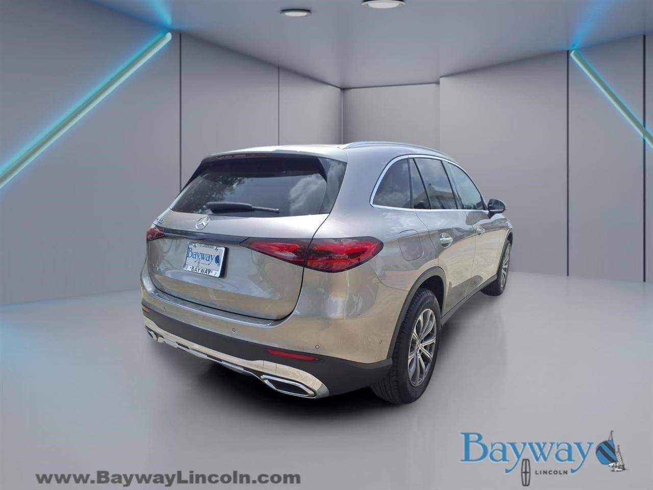 Mercedes-Benz GLC-Class GLC300 2024