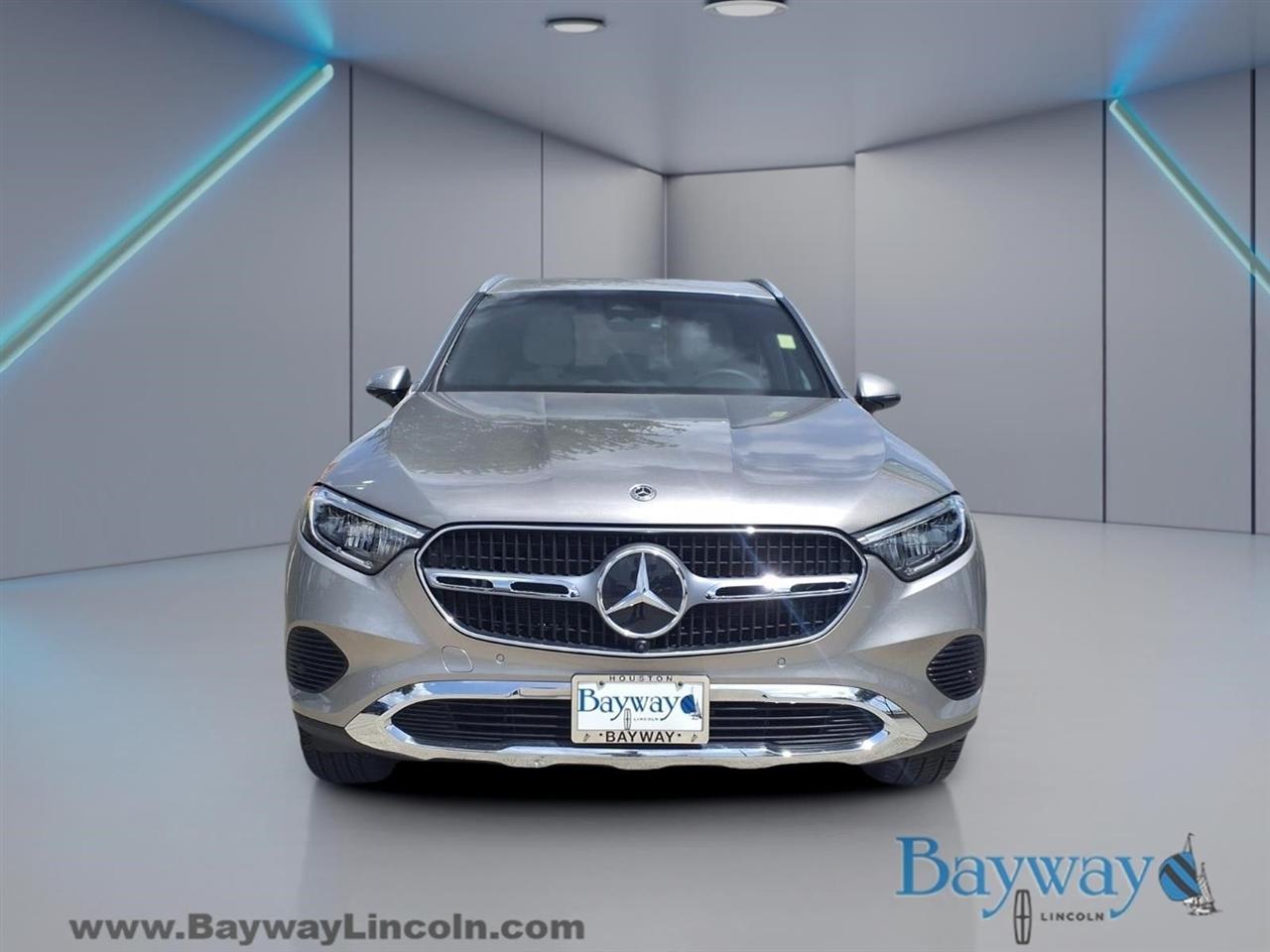 Mercedes-Benz GLC-Class GLC300 2024