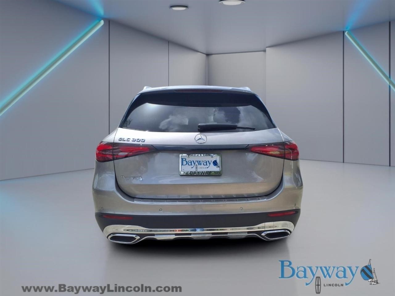 Mercedes-Benz GLC-Class GLC300 2024