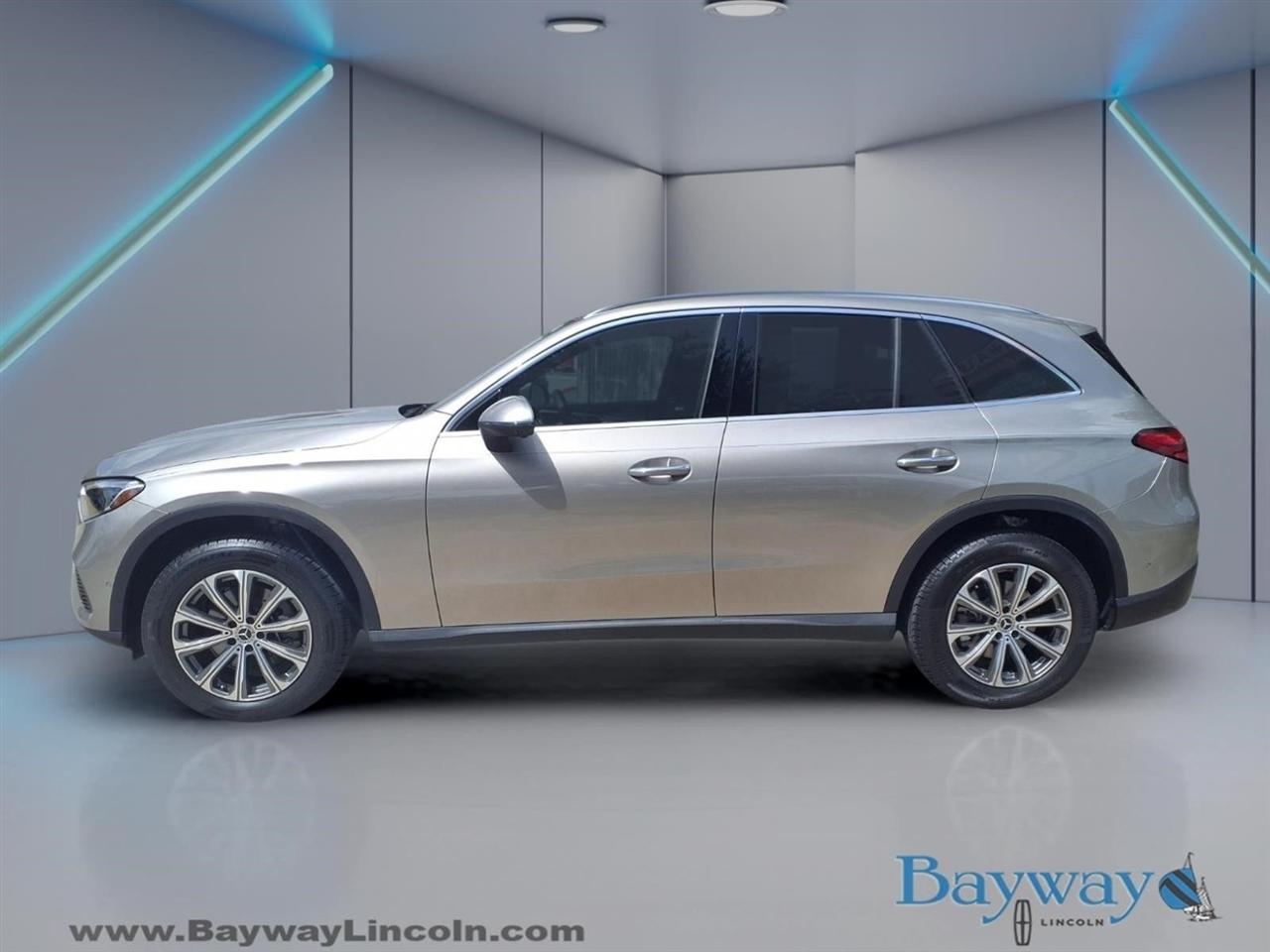 Mercedes-Benz GLC-Class GLC300 2024