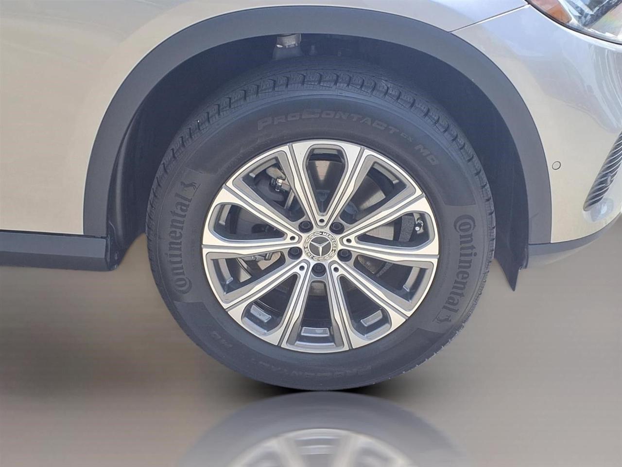 Mercedes-Benz GLC-Class GLC300 2024