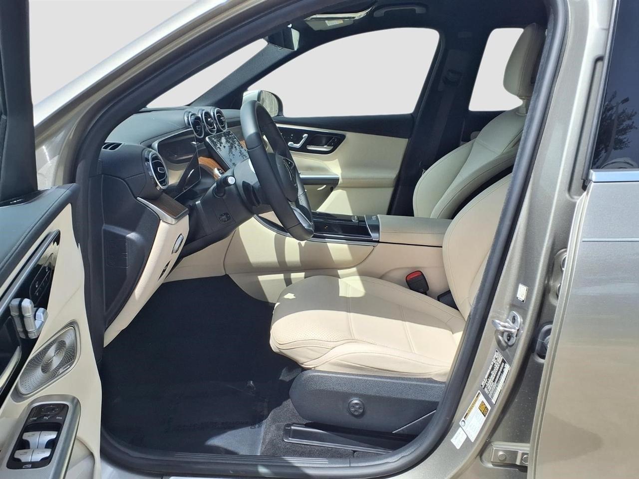 Mercedes-Benz GLC-Class GLC300 2024