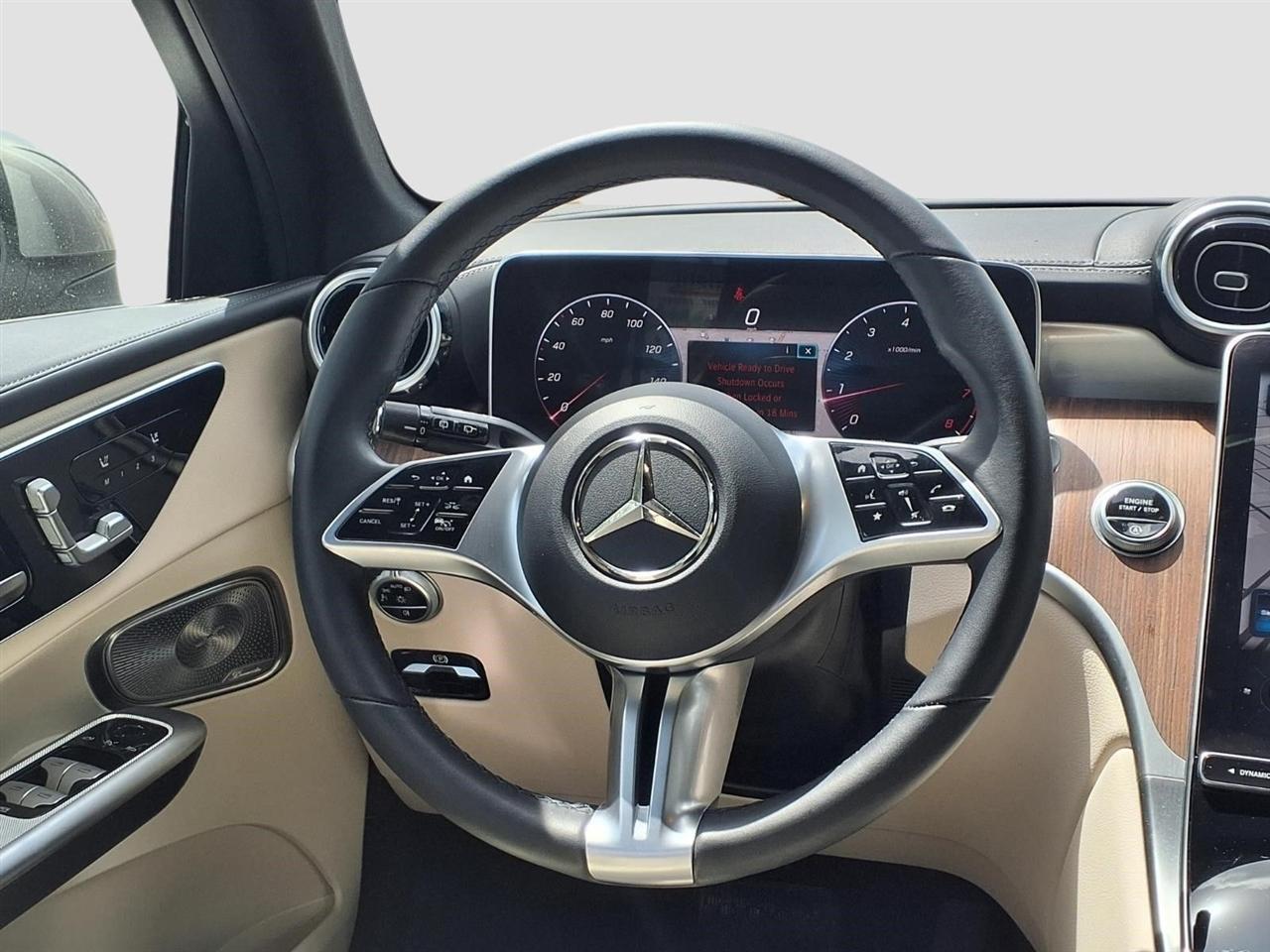 Mercedes-Benz GLC-Class GLC300 2024