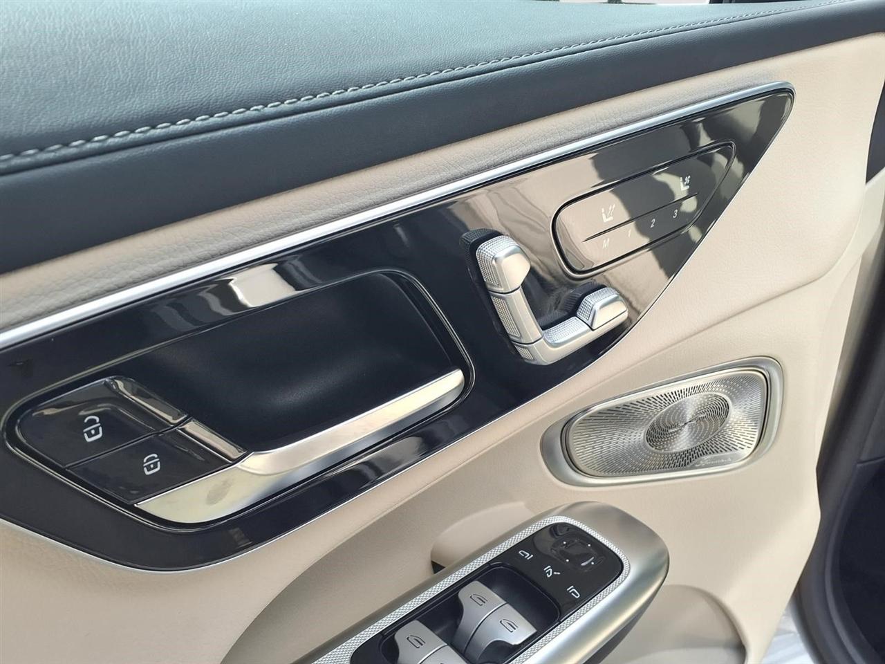 Mercedes-Benz GLC-Class GLC300 2024