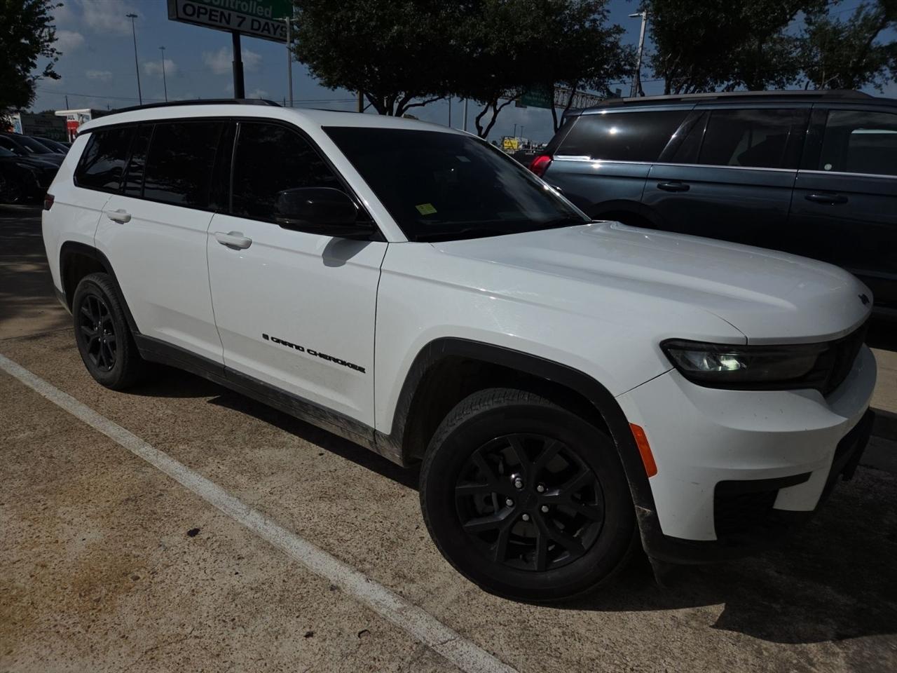 Jeep Grand Cherokee L Laredo 2024