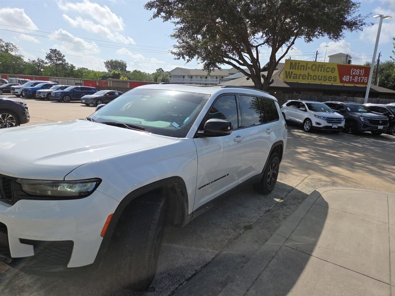 Jeep Grand Cherokee L Laredo 2024