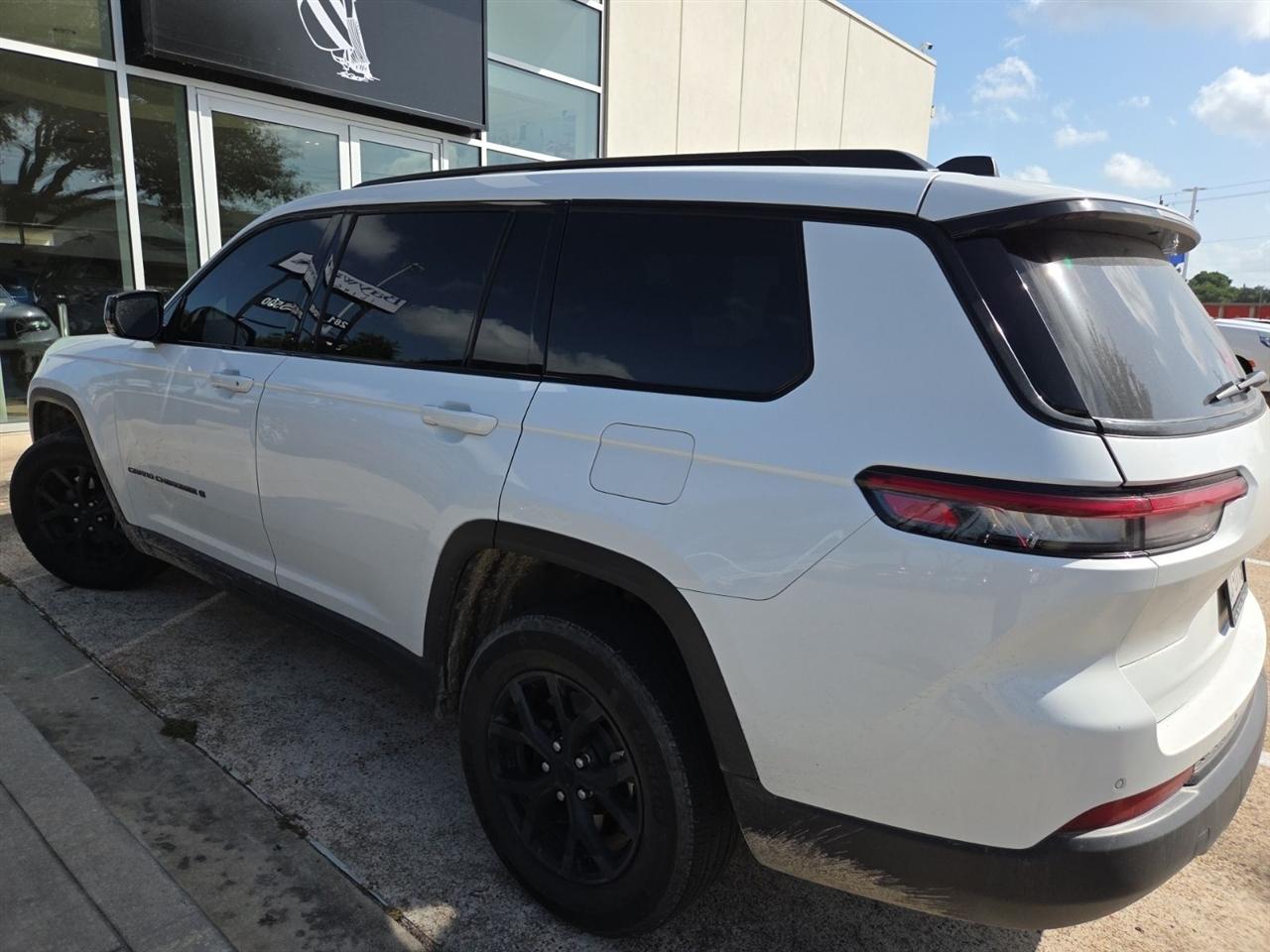 Jeep Grand Cherokee L Laredo 2024