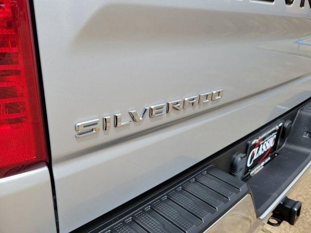 Chevrolet Silverado 1500 LT-L Crew Cab 4WD 2022