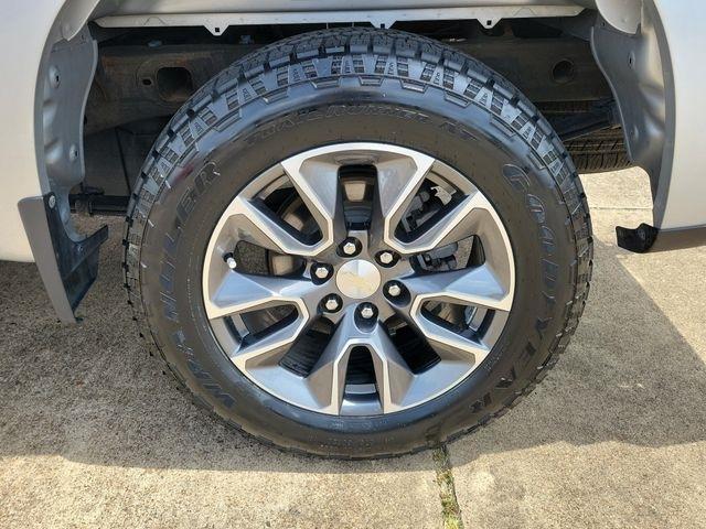 Chevrolet Silverado 1500 LT-L Crew Cab 4WD 2022