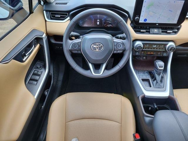 Toyota RAV4 Limited 2025