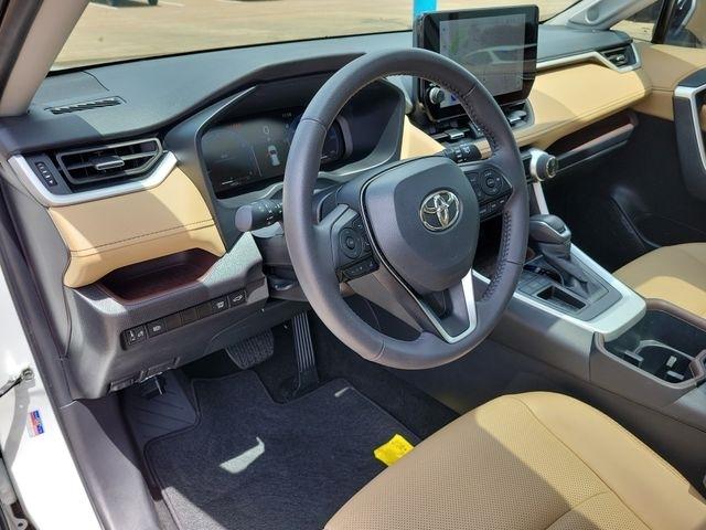 Toyota RAV4 Limited 2025
