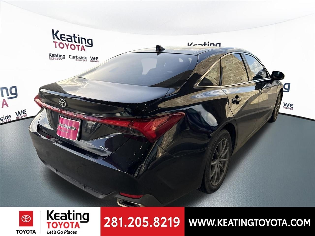 Toyota Avalon XLE 2019