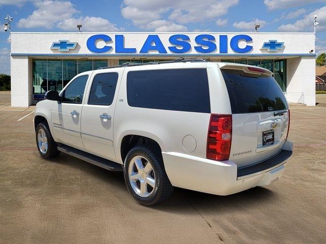 Chevrolet Suburban LTZ 1500 4WD 2011