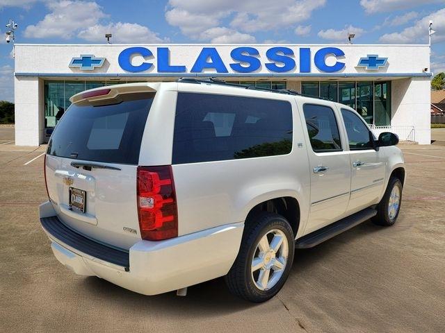 Chevrolet Suburban LTZ 1500 4WD 2011