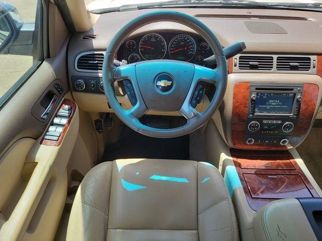 Chevrolet Suburban LTZ 1500 4WD 2011