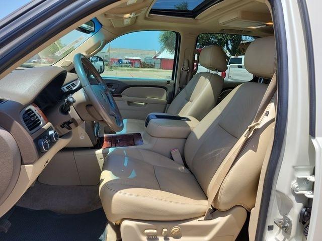 Chevrolet Suburban LTZ 1500 4WD 2011