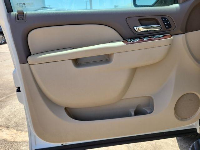 Chevrolet Suburban LTZ 1500 4WD 2011
