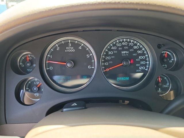 Chevrolet Suburban LTZ 1500 4WD 2011