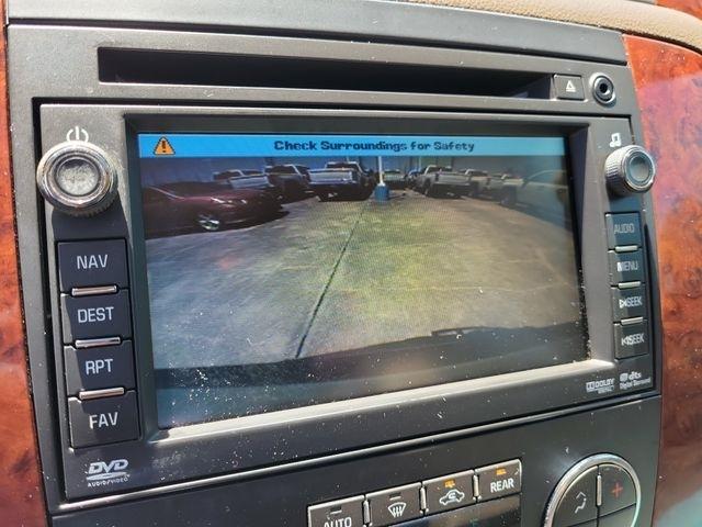 Chevrolet Suburban LTZ 1500 4WD 2011