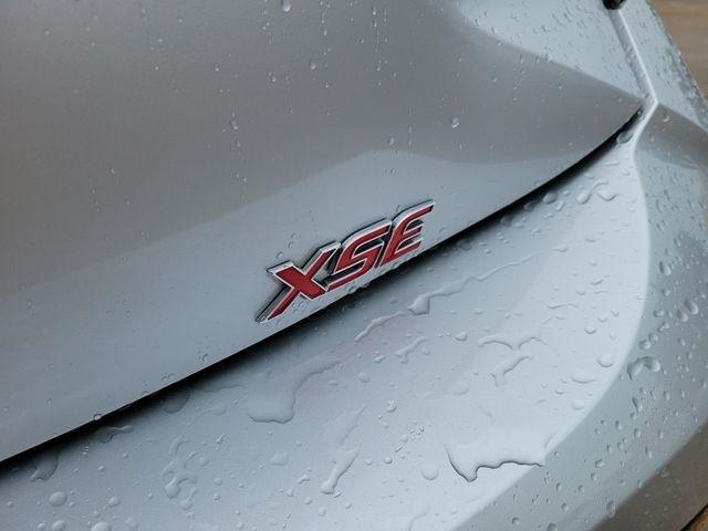 Toyota Corolla XSE Hatchback CVT 2021