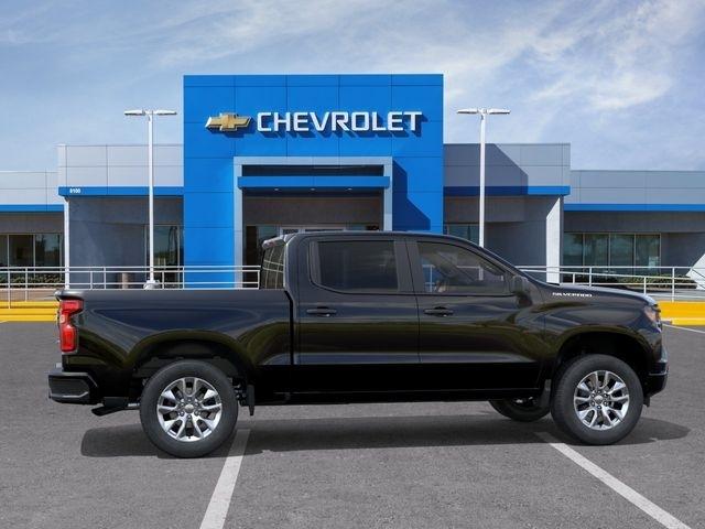 Chevrolet Silverado 1500 Custom Crew Cab 2WD 2026