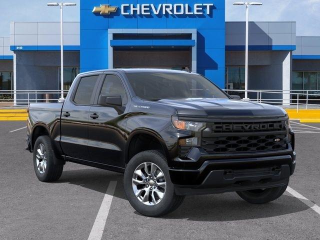 Chevrolet Silverado 1500 Custom Crew Cab 2WD 2026