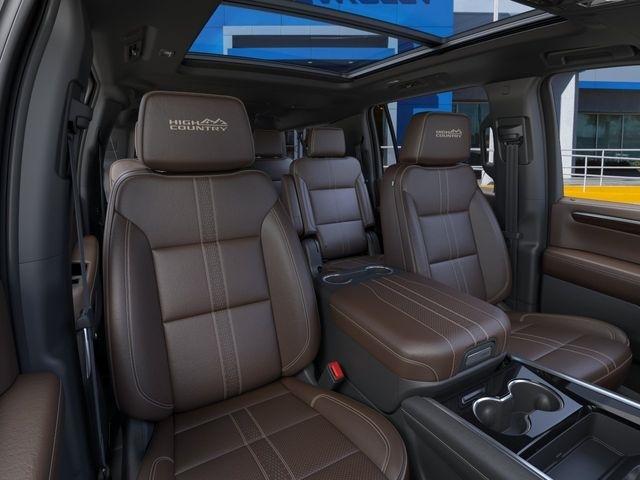Chevrolet Suburban High Country 4WD 2026