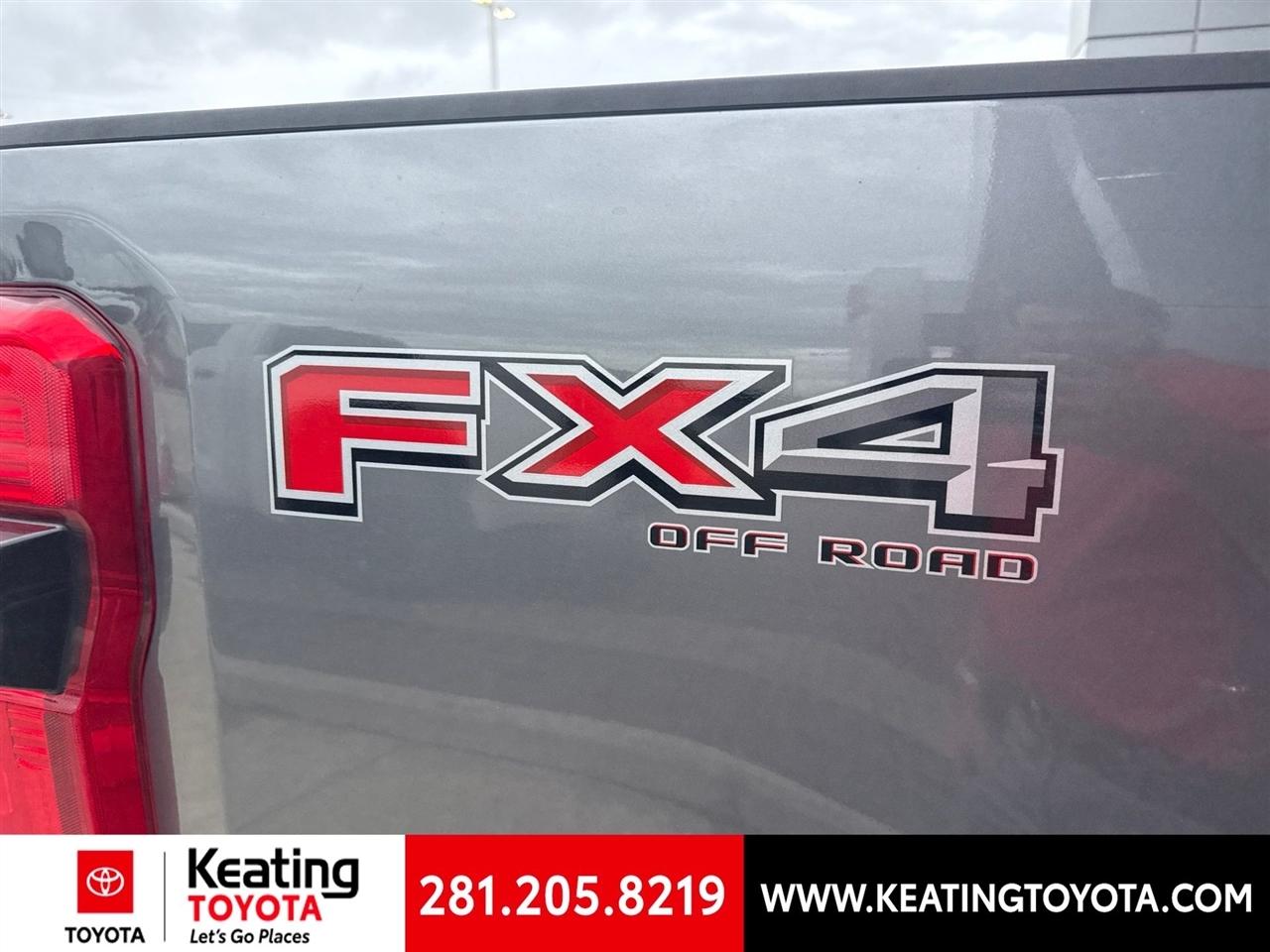 Ford F-250 SD Lariat Crew Cab 4WD 2025