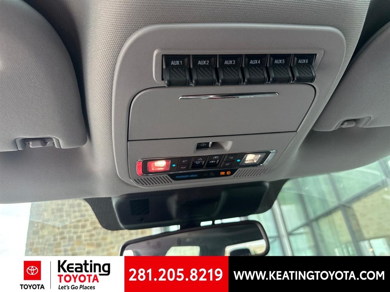 Ford F-250 SD Lariat Crew Cab 4WD 2025