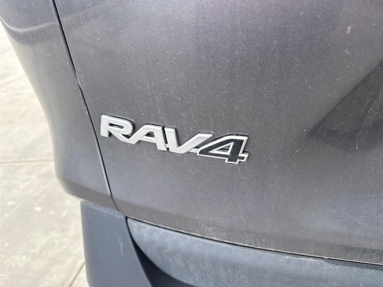 Toyota RAV4 XLE 2023