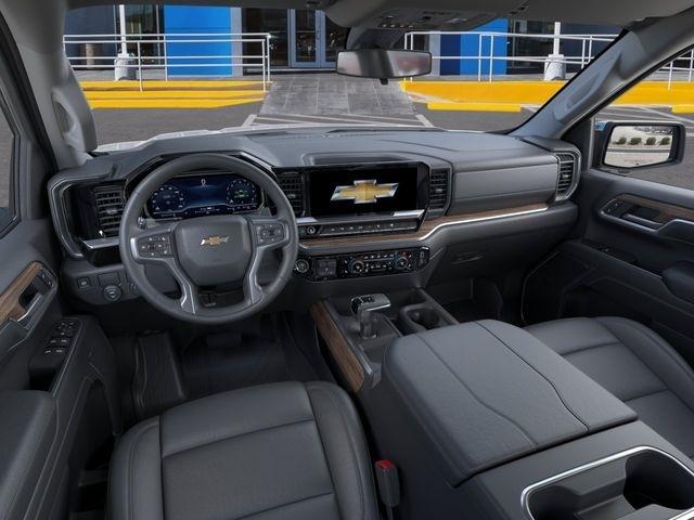 Chevrolet Silverado 1500 LT Crew Cab 2WD 2026