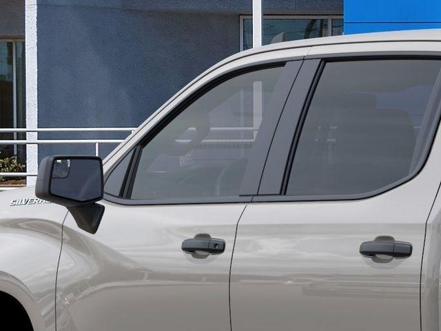 Chevrolet Silverado 1500 Custom Crew Cab 2WD 2026