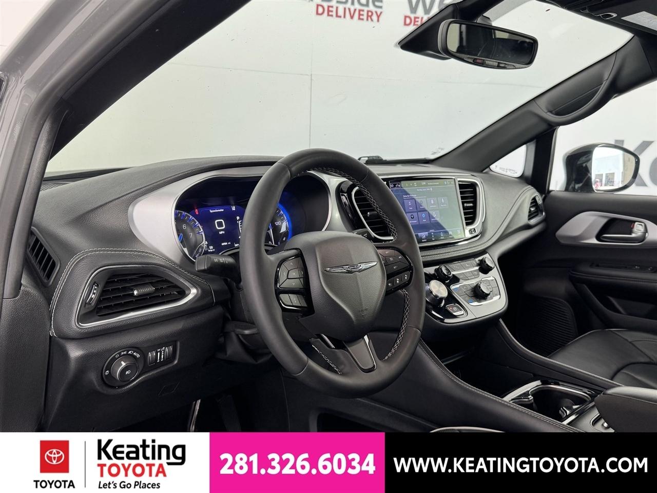 Chrysler Pacifica Limited 2025