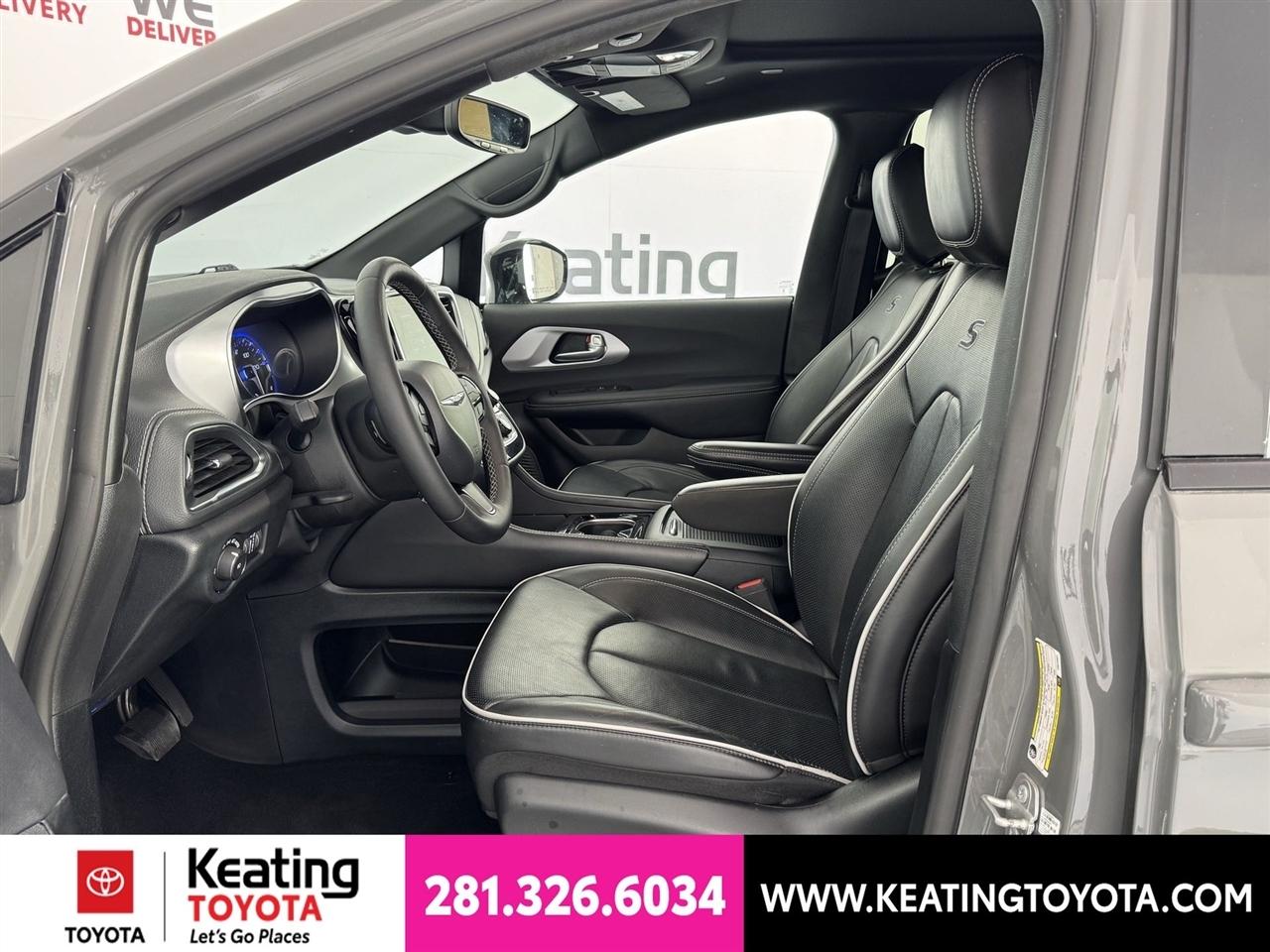 Chrysler Pacifica Limited 2025