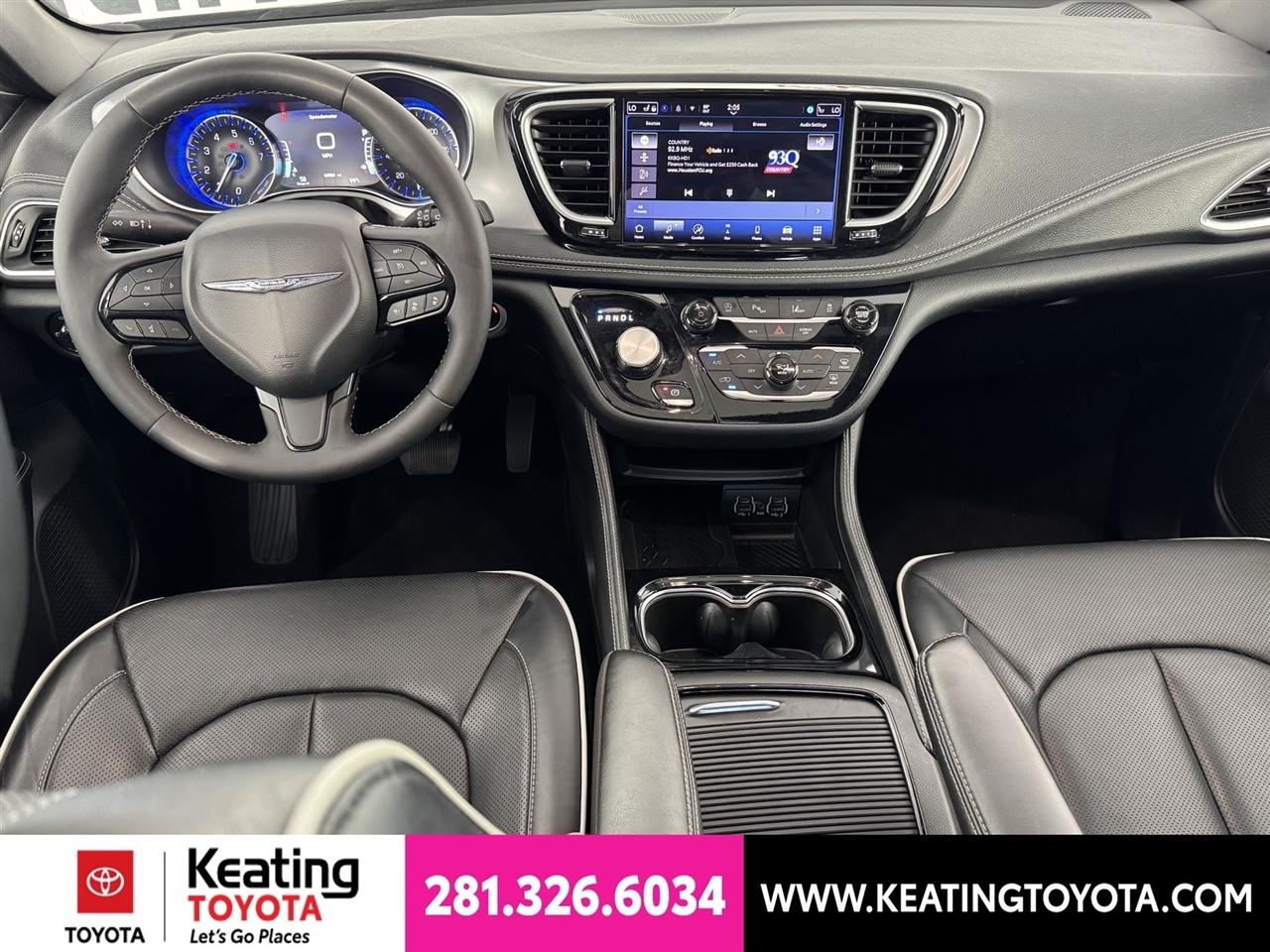 Chrysler Pacifica Limited 2025