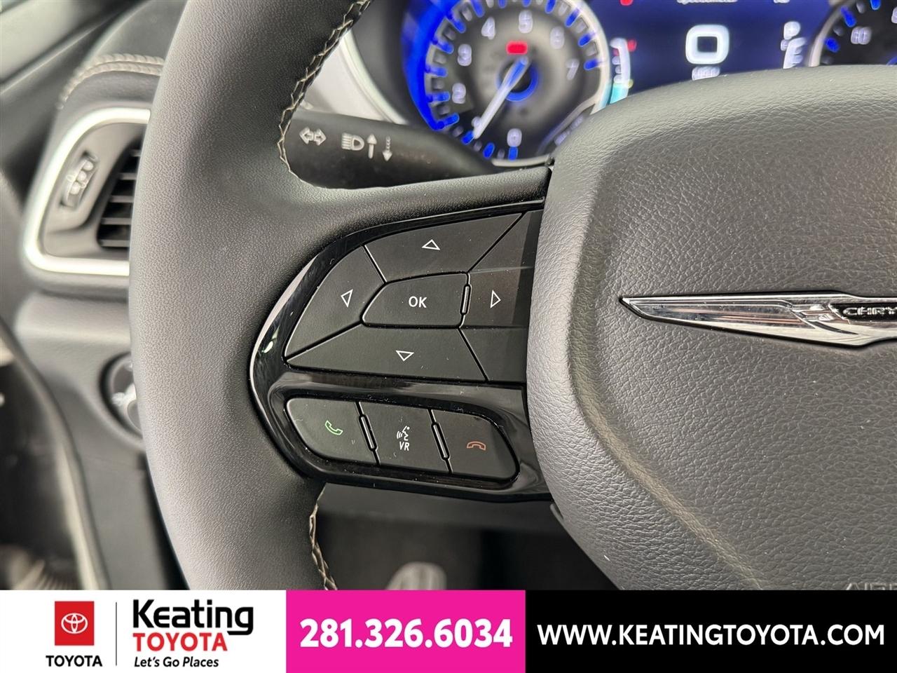 Chrysler Pacifica Limited 2025