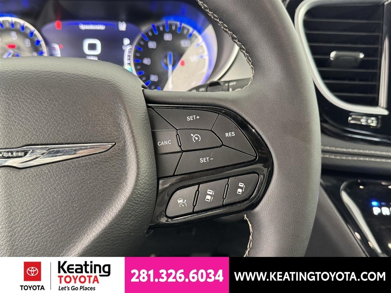 Chrysler Pacifica Limited 2025