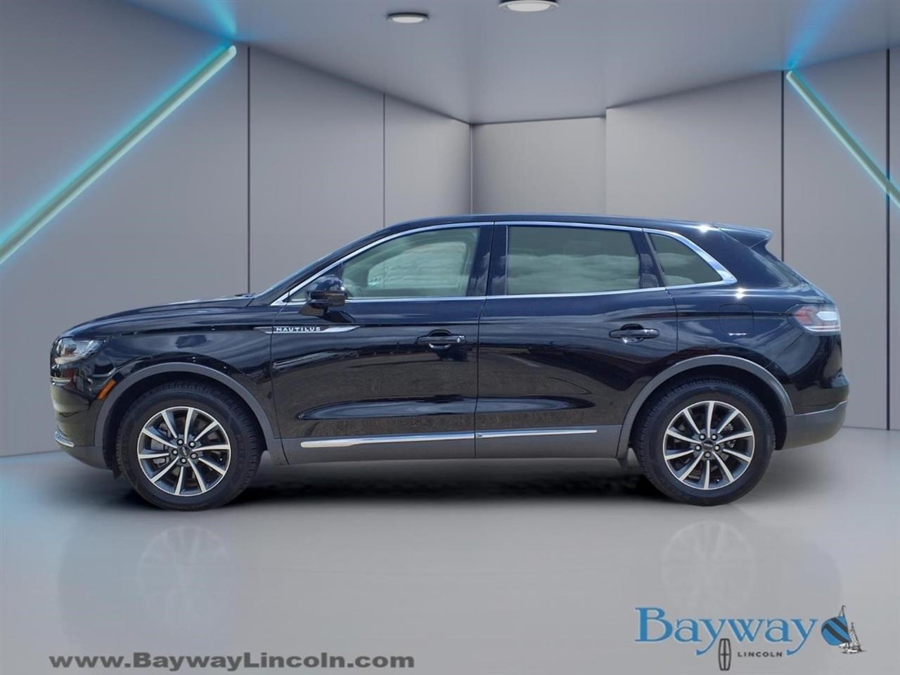 Lincoln Nautilus Base 2022