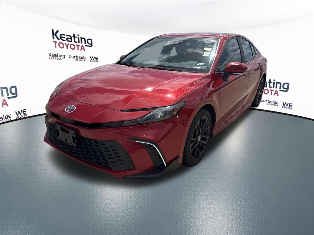 Toyota Camry Hybrid XLE 2025