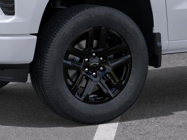 Chevrolet Silverado 1500 Custom Crew Cab 4WD 2026