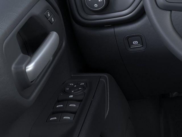 Chevrolet Silverado 1500 Custom Crew Cab 4WD 2026